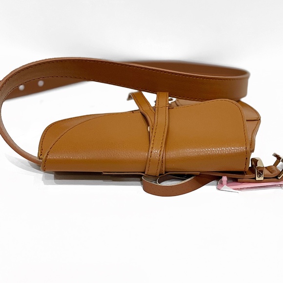 NWT Juicy Couture Cognac Belted Saddle Bag/Fanny Pack, Sz Lg/X-Lg - Picture 6 of 16